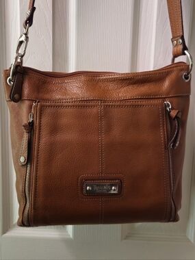 Tignanello Chestnut Brown Leather w/Silver Hardwate Crossbody/Shoulder Bag